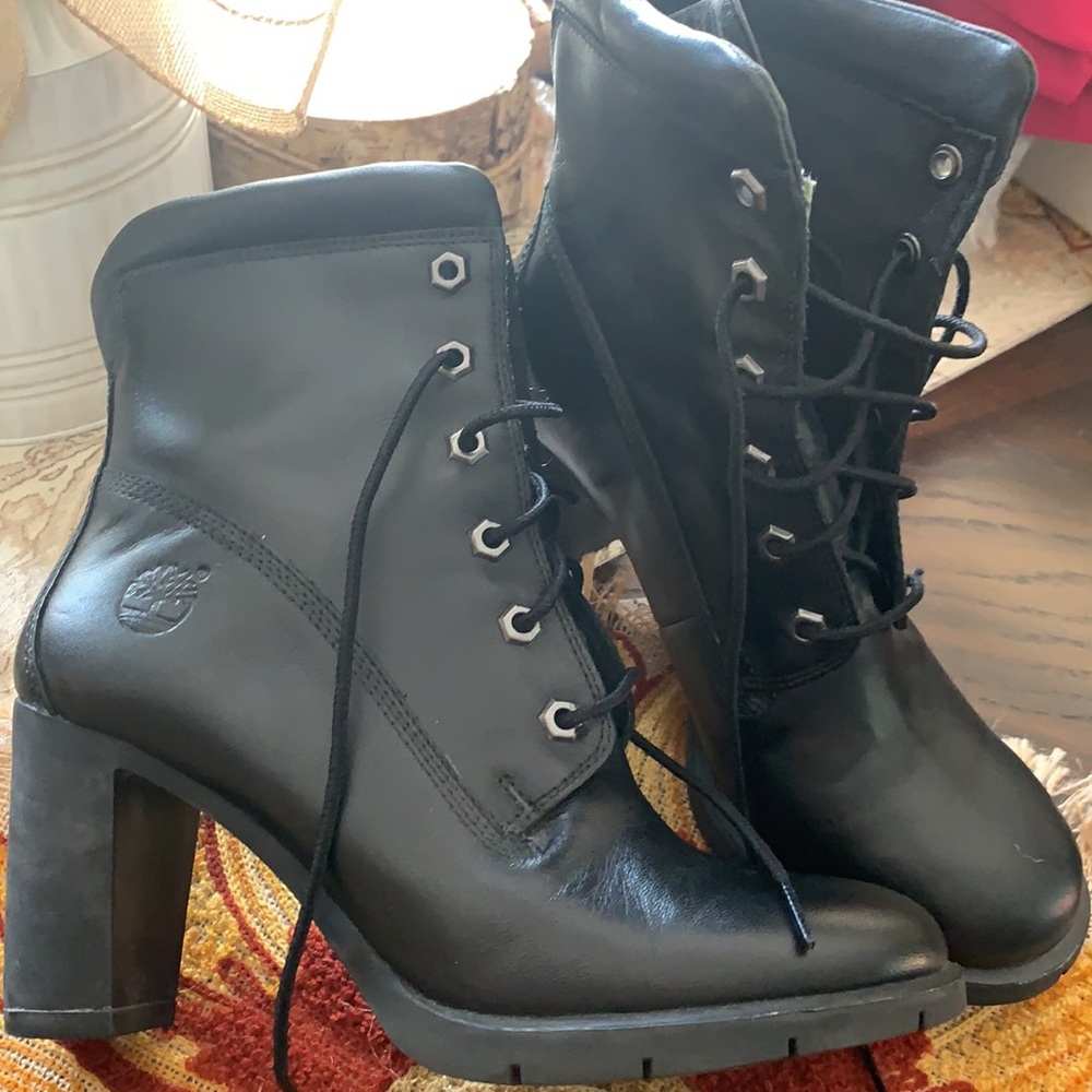 Like new Timberland Leather Boots sz. 7